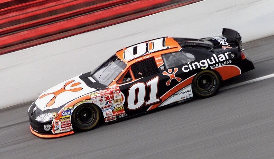 What if for the last @CGRTeams race, @RossChastain  ran a throwback to the cingular car that Jason Leffler drove in the teams first race.

@lefty_designs #HeyLefty  #NASCAR #NASCARdesign