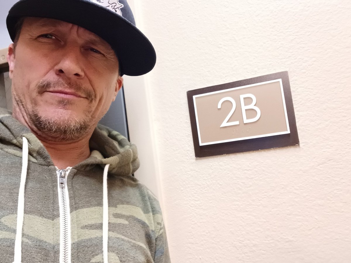 imcorinnemec's tweet photo. Or not 2B...? The question still is unanswered ... 😑 https://t.co/z2niOPzprP