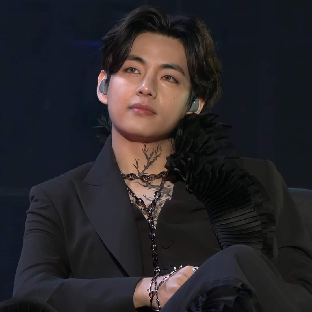 Ulfa016's tweet photo. WAHhh.... Mleyot sudah nih badan gua... ingin ku samperin ke Korea ngancingin tu baju mereka😍😍
Awww.. Gemes banget yaallah😱😍😍😍 #BTSPermissionToDanceOnStage https://t.co/TlSQhNjEJ2
