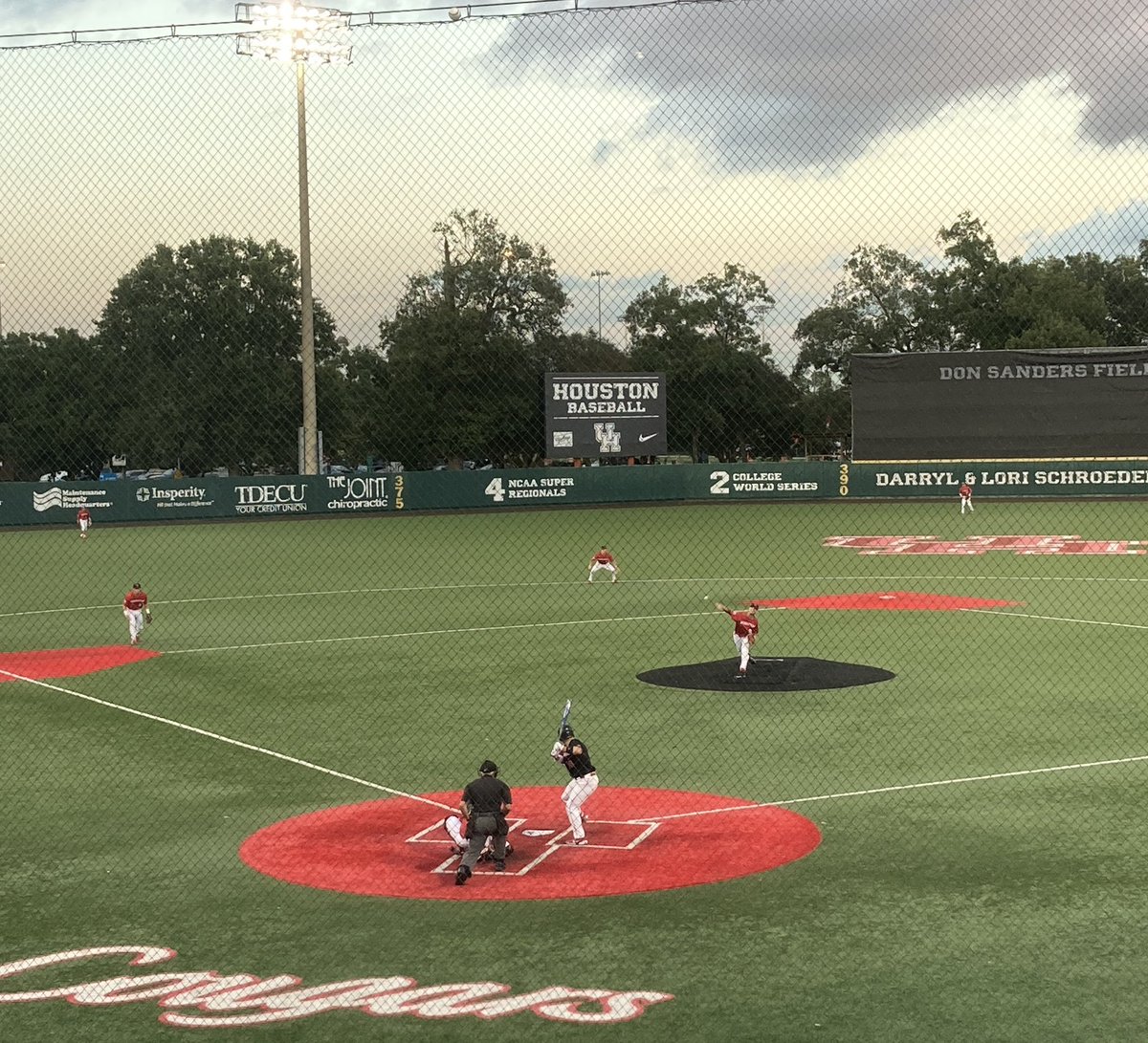 CougarsBeat's tweet photo. Game 3 of the #RedVsWhite Series is underway at Schroeder Park as RHP @Smith10Dawson delivers the first pitch for Team Red. #GoCoogs #M64 https://t.co/QvfGA433fC
