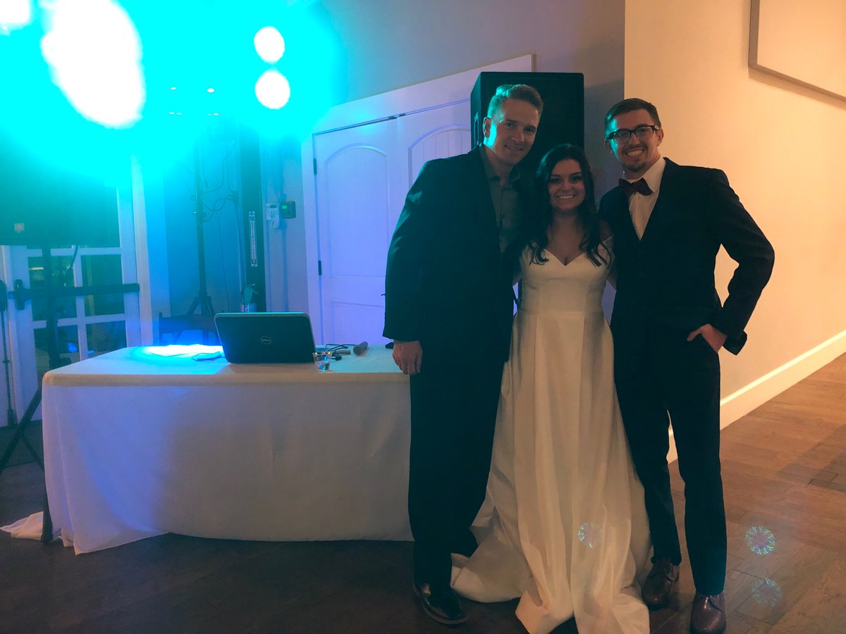 UniqueMobileDJ's tweet image. Congratulations Loftin &amp;amp; Miah!
Sparrow Beginnings was a great venu #UniqueEntertainment