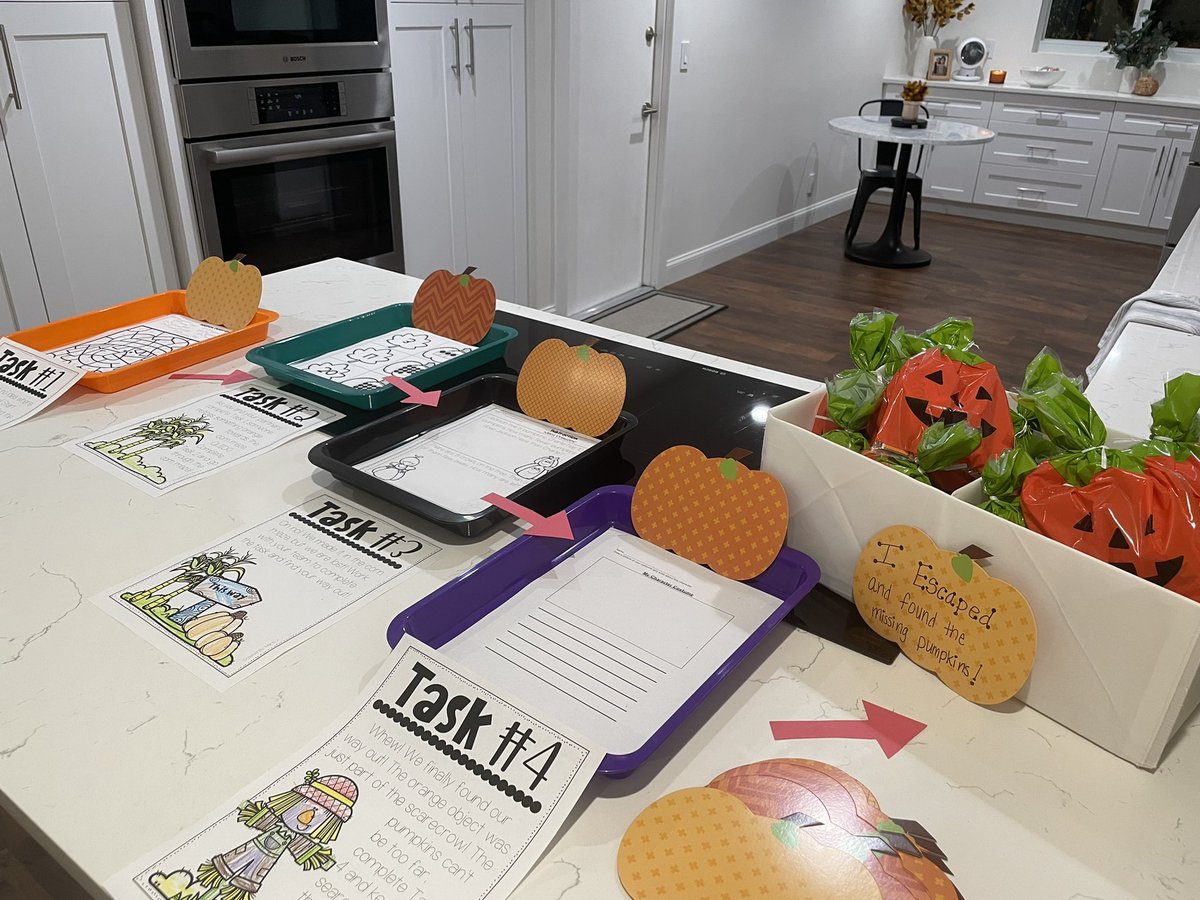 ChristyAliaga's tweet photo. 🎃Pumpkin Escape Room coming to a 1st grade Verde classroom this Friday! Was doubting my #roomparent skills till my boy walked out of his room and said he couldn’t wait to tell his friends tomorrow.😆 https://t.co/ljPqNrAvl9