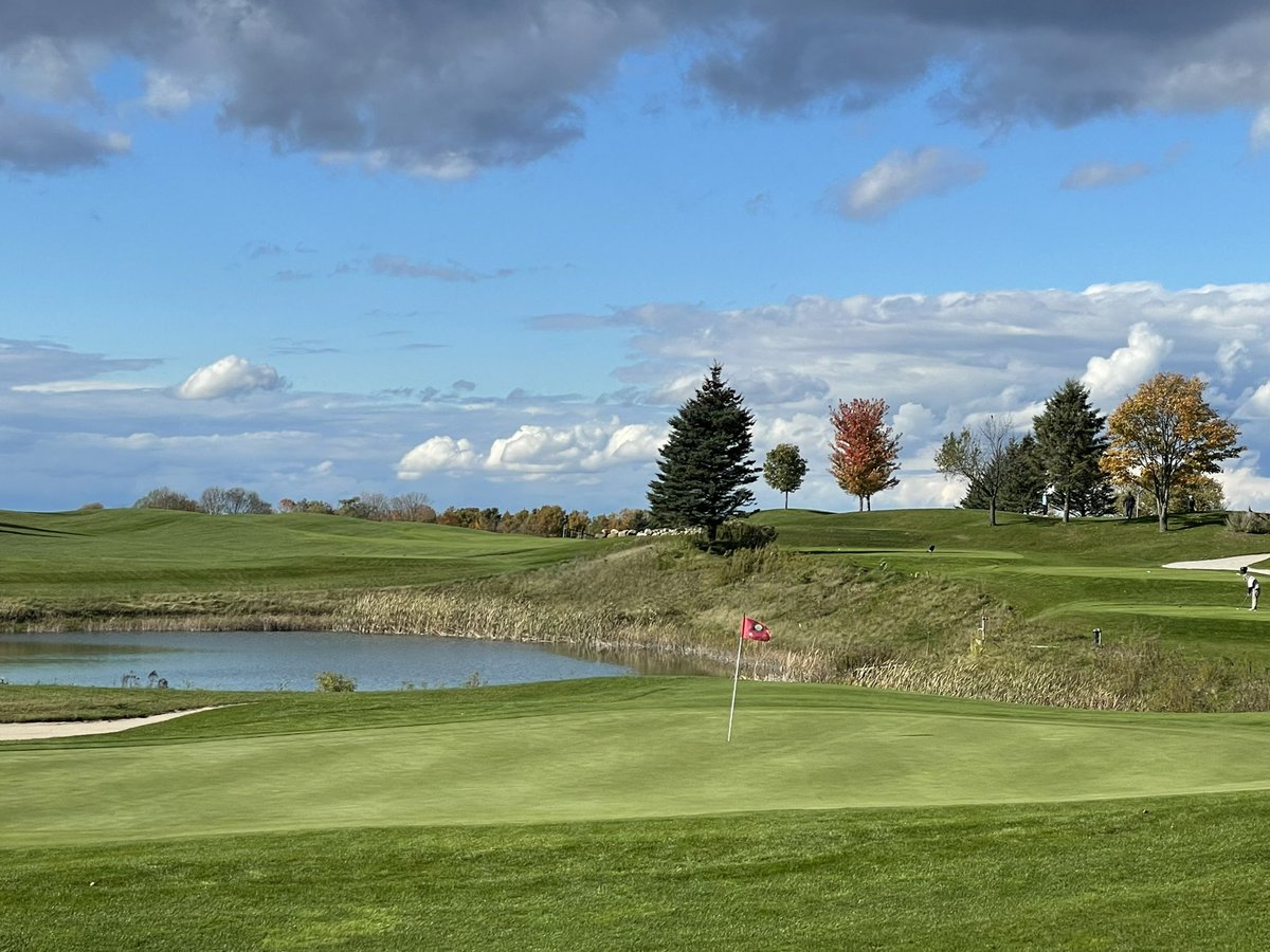 npi___'s tweet photo. Some more of that #FallGolf @settlersghostgc with @circusmidgetz @GuyLeBl34954972 @mtthwwlkns #RememberTheseDays https://t.co/5XmNk5LbNV
