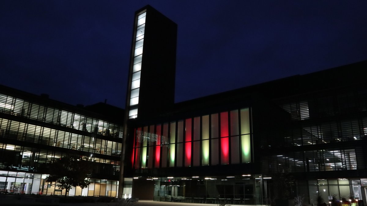 City_of_Vaughan's tweet photo. To mark #InternationalPolioDay, Vaughan City Hall will be illuminated red &amp; yellow to demonstrate the City’s support for individuals and organizations like @EndPolioNow &amp; @RIBFESTrotary that are working to eliminate polio worldwide. Learn more: https://t.co/5oZ1T2RjpL #EndPolio https://t.co/klbaeTnFX3