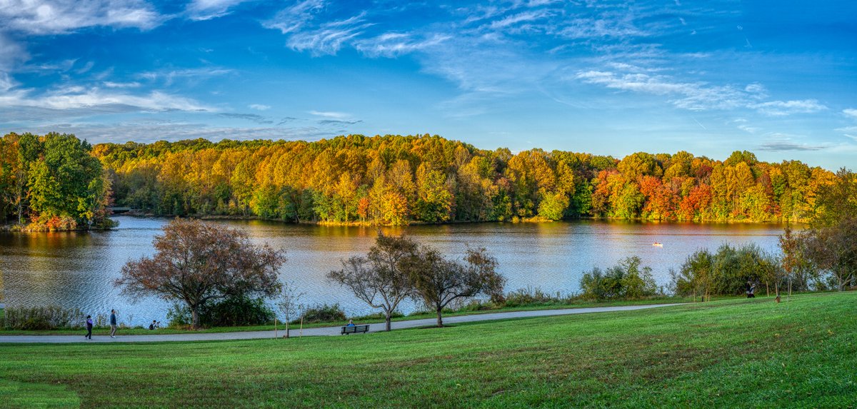 Charles08950590's tweet photo. Centennial Park today

#HoCoMd #ColumbiaMD #fall #NaturePhotography #lakeloop #columbia #naturelovers  #lakes #landscapephotography #meditation #nature #landscapelovers #Maryland #SonyAlpha  #lakes #lakekittamagundi #Autumnvibes #autumncolors #Panorama  #Sony #relaxing #scenic https://t.co/UcQpd4UdB7