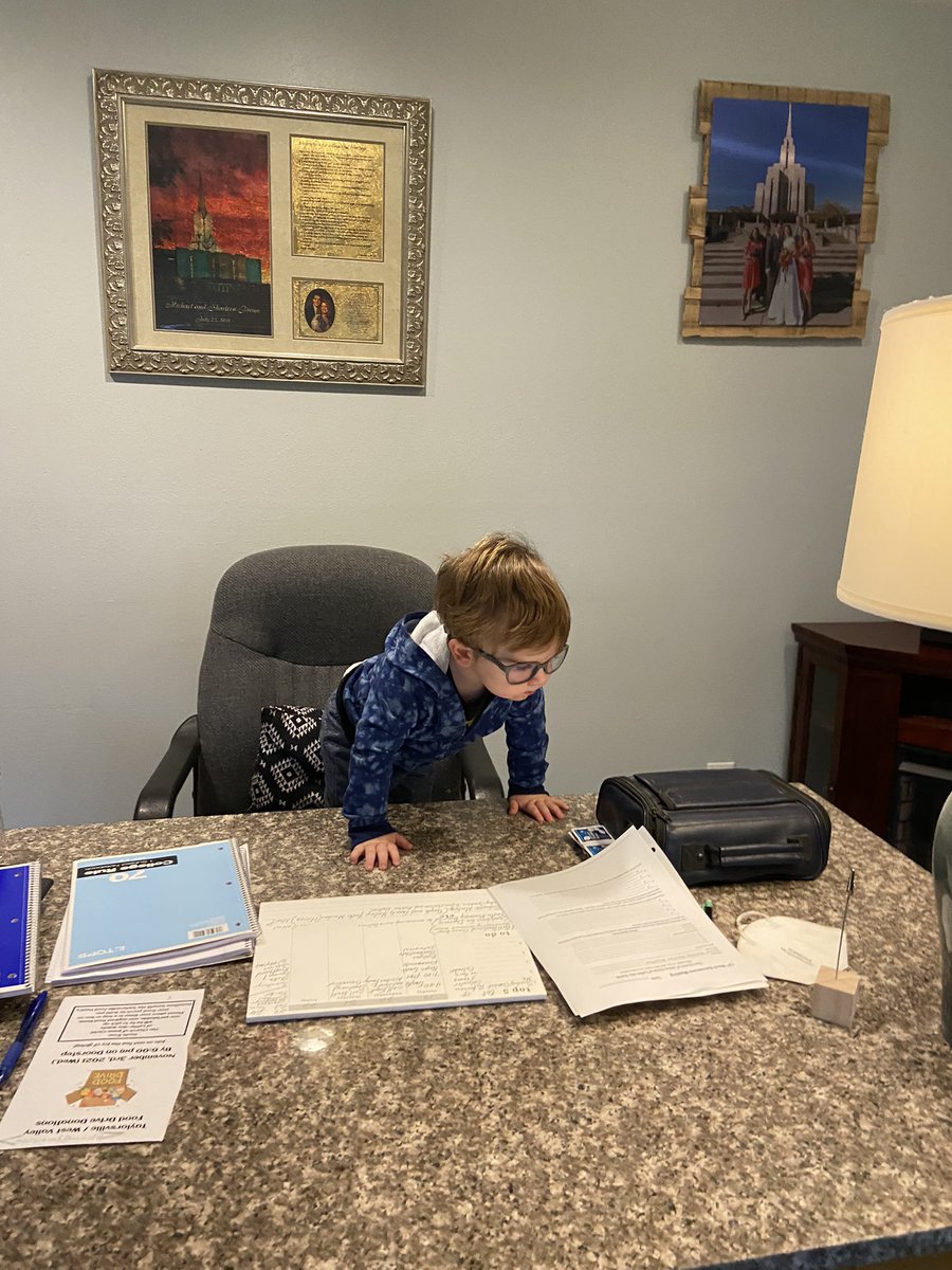 MProws's tweet photo. IM SCREAMING my nephew looks like he just started his first 9-5 office job and he hates it https://t.co/LrtPnQCAjn