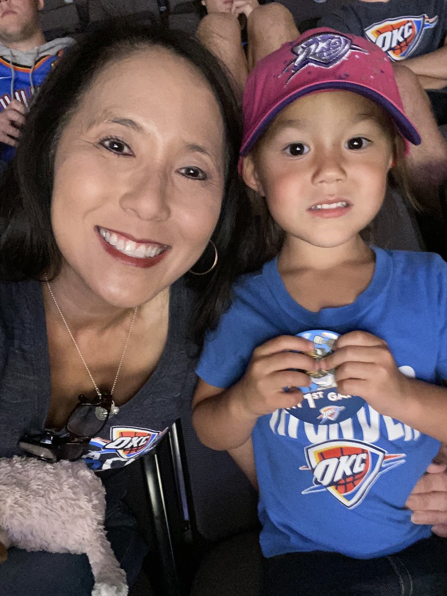 searcdj's tweet photo. Mia’s first Thunder game! She was especially excited to see @rumblethebison tonight! #ThunderUp #wearethunder https://t.co/4aqMp9rLHG