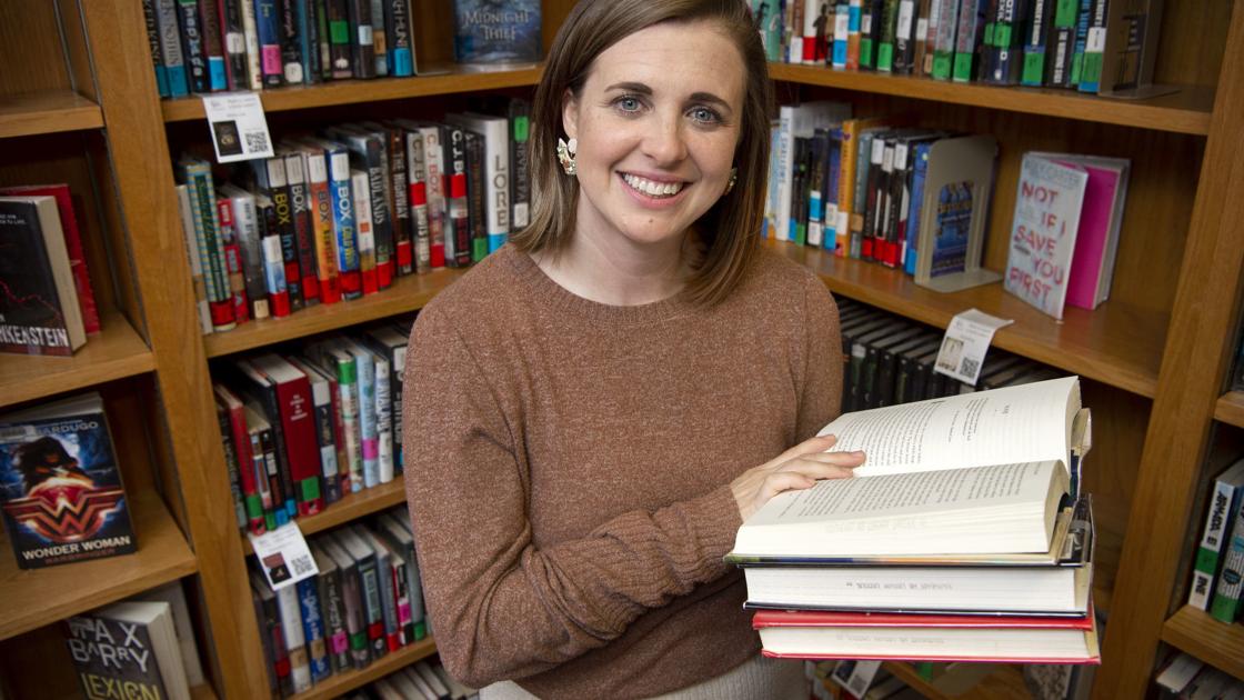 School librarians are vital to the function of schools. 

It's great to see the journey of the Nebraska School Librarians Association's first-ever librarian of the year! – bit.ly/3noiYBe ❤️ #ilovepublicschools
