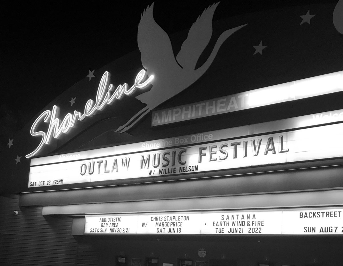 hempshackcali's tweet image. I had a blast last night! Thank you! 🎶🎸🎵🔥❤️@WillieNelson @thewarrenhaynes @HappyWoman9 @theavettbros @ShorelineAmp #Outlawmusicfestival