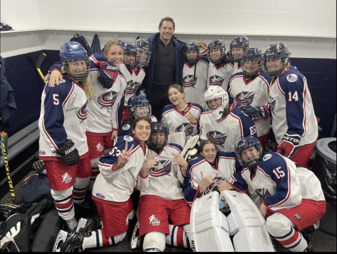 hsgirlshockey's tweet photo. With the utmost sincerity, thank you Jody Shelley @shelleyhawk45 for taking some time out of your day to brighten the of these hockey player. You are a treasure to local youth hockey https://t.co/zS6r7TNhEB