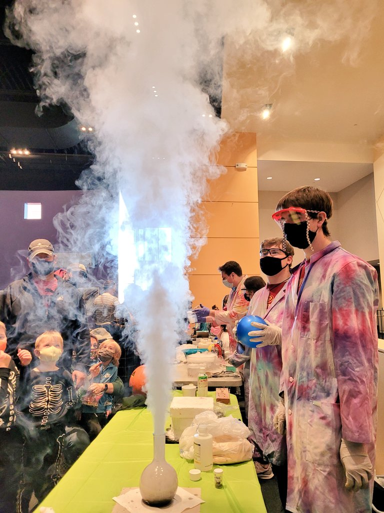 ChemViswanathan's tweet photo. We had a great time at @SCIOWA this weekend for Spooky Science! @KovnirLab @IASTATE_Chem #chemdemo #outreach #PhDlife https://t.co/pj2JxMrsj6