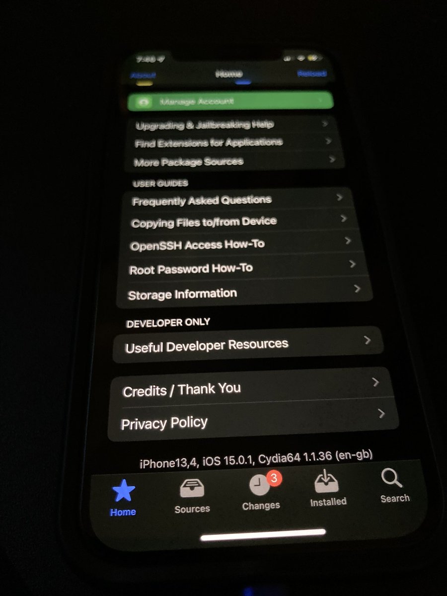 antonio07341176's tweet image. I created Cydia has very pleased to meet iOS 15 SDK interfaces in Swift! 😎 #UntetherDay