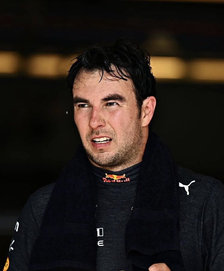SChecoPerez's tweet photo. ¡Gran trabajo de todo el equipo! Hoy fue la carrera más larga de mi vida. ¡toda la energía que me dieron hoy en la pista me ayudó a concretar este resultado! 
Nos vemos en casa, no tengo duda que haremos vibrar ese autódromo como nunca. ¡Gracias!
#USGP https://t.co/8wGcRgDzwH