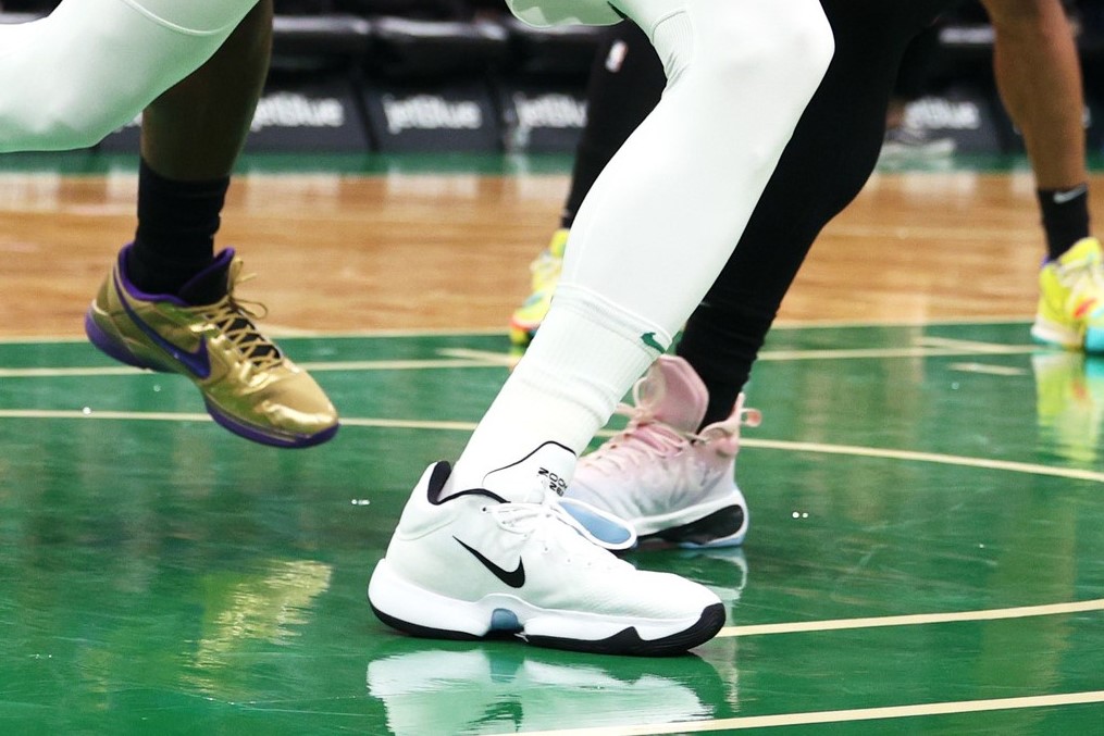 deliberatepix's tweet photo. Dad's back.

cc: @celticsblog @KeithSmithNBA https://t.co/5fpougTXJU