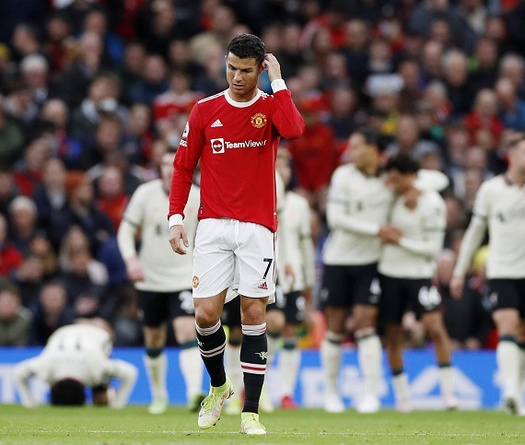 Vkgameone's tweet photo. 【VKGAME】Phản ứng của Ronaldo sau khi MU thảm bại trước Liverpool
Điều mà nhiều người hâm mộ muốn biết là Cristiano Ronaldo đã phản ứng như thế nào sau khi cùng MU hứng chịu thảm bại trước Liverpool.
#VKGAME #Thểthao #Bóngđá #SPORTS https://t.co/XvIxgk3nWa