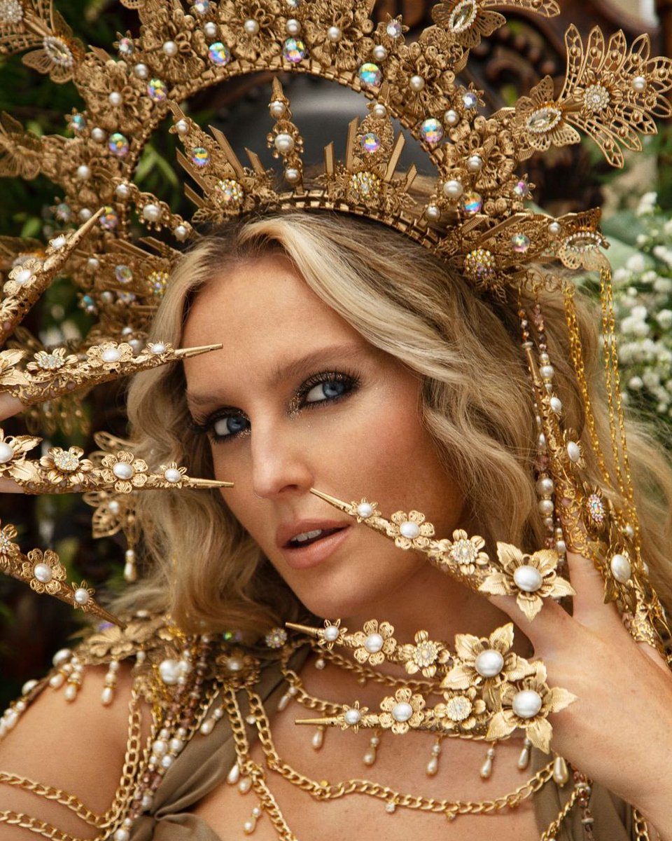 mixnesia's tweet photo. LITTLE MIX https://t.co/weeFQOivdF