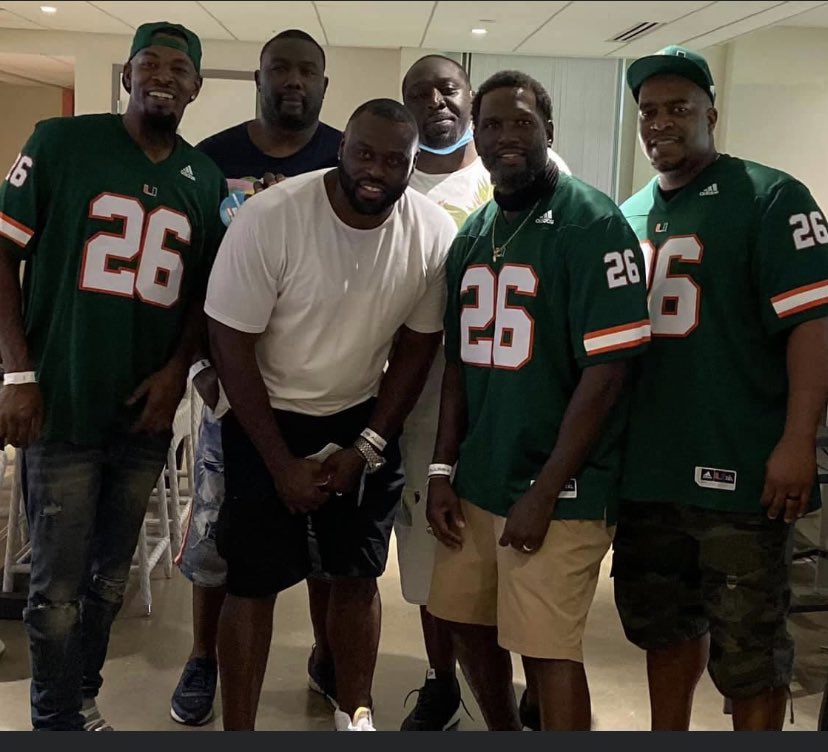 CScott39's tweet image. Man I really enjoyed this weekend! It was great to see my old teammates and remember the good old times. We did something special and because of it, we will always be honored and remembered!  #2001NationalChamps #Canes4Life #Boys4Life