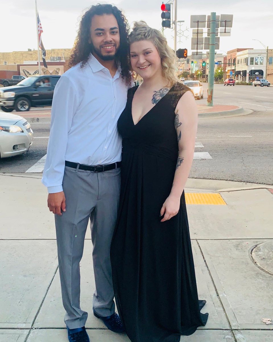 HattieHanna2289's tweet image. Our best friends are married 💙 #Andersons @Anderson13james