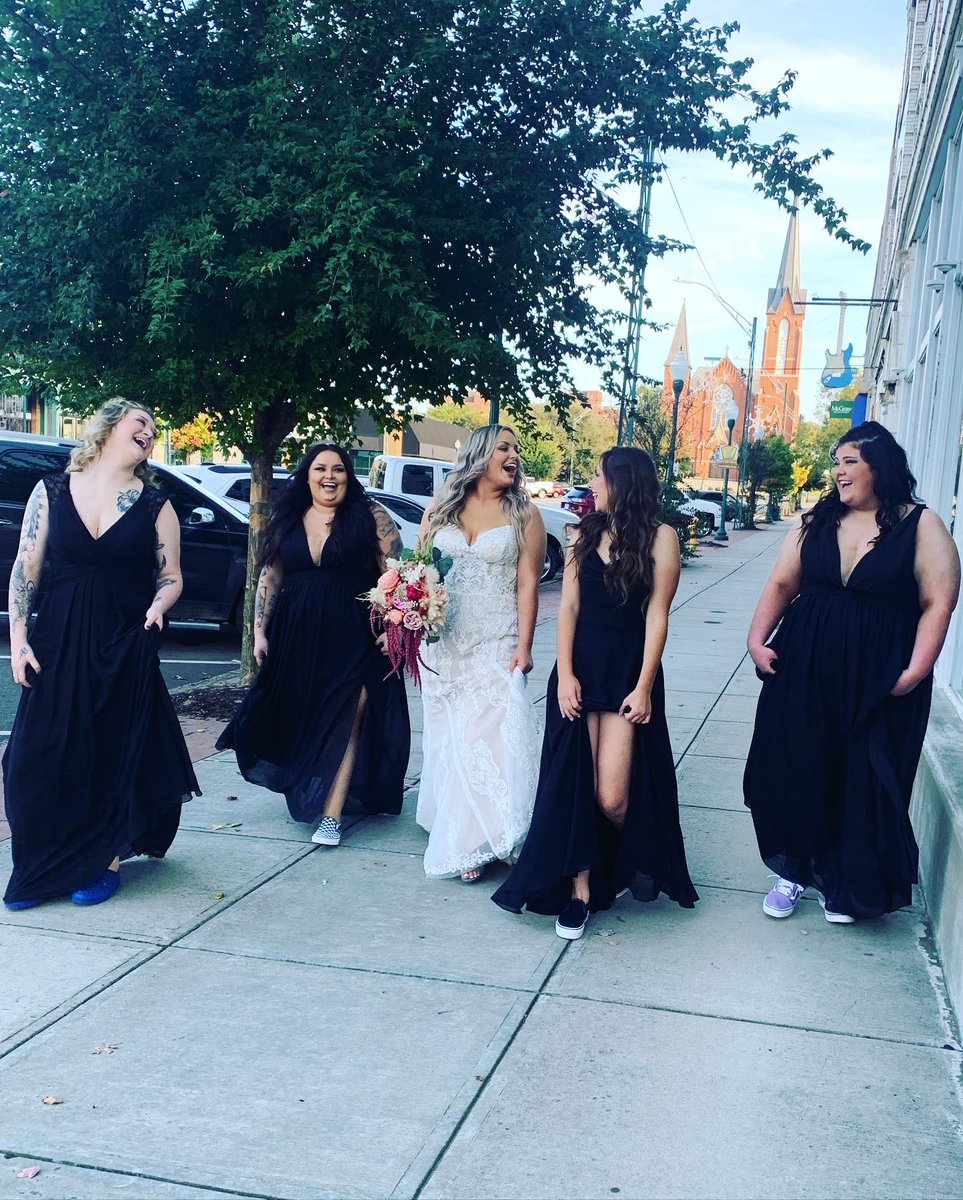 HattieHanna2289's tweet image. Our best friends are married 💙 #Andersons @Anderson13james