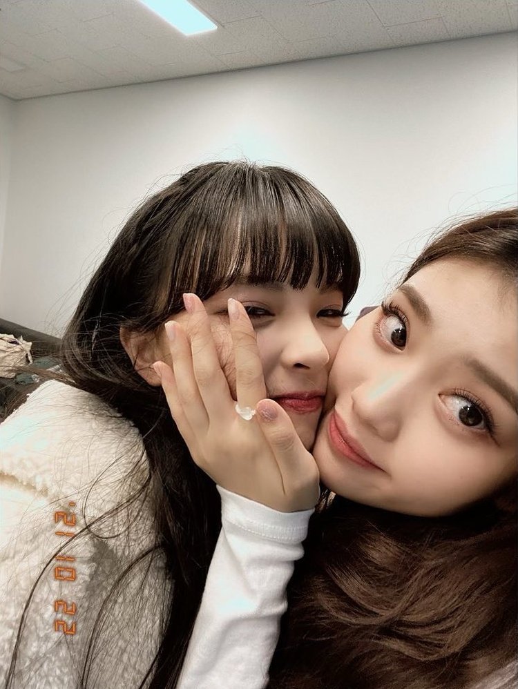 hourly xiaoting (@hourlyxiaoting) on Twitter photo 