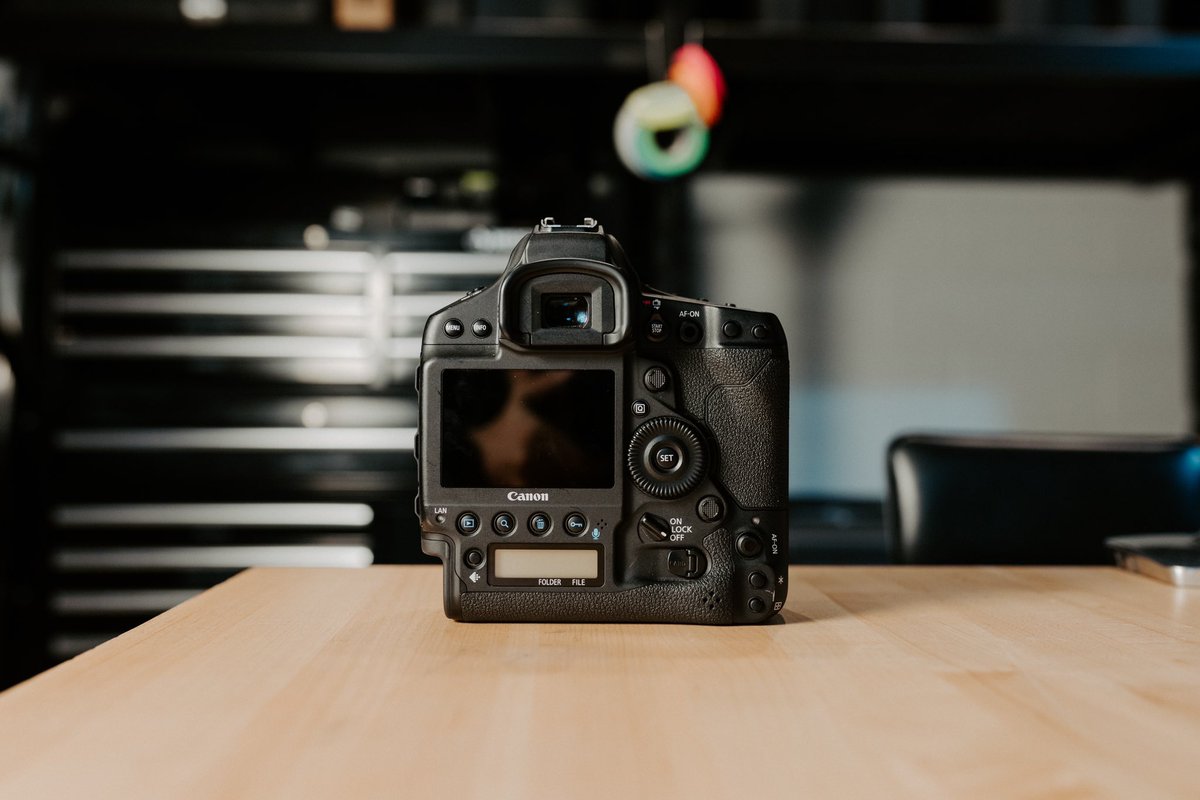 Got a buddy selling a gently used 1Dxmkiii and a Sigma 18-35mm. Cards and two batteries included! Hit my dms if you’re interested 🤠🤠