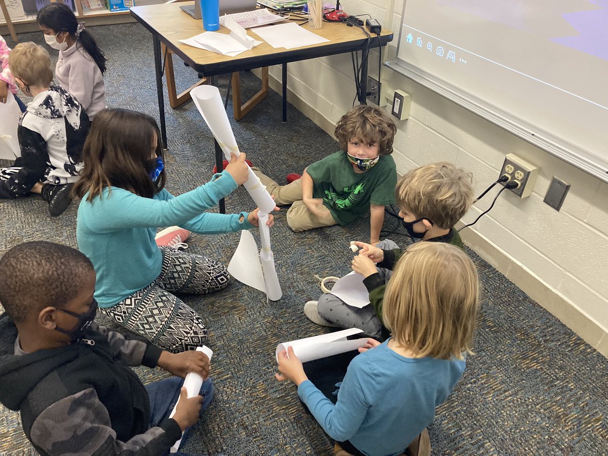 FlackCindy's tweet photo. Mrs. Flack's 2nd grade class using our teamwork skills to build the tallest tower. Students had 2 minutes to plan and then they had to build their tower silently. 😊 @VanAllen_ICCSD  #VanAllenPride https://t.co/XrN6wSzBlu