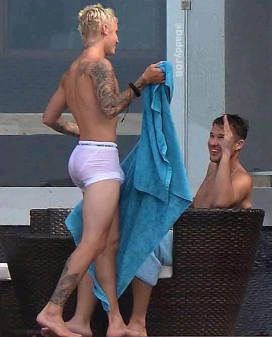 AustinMahoneeOF's tweet photo. #JUSTIN #JustinBieber #of #pack
Justin Bieber que sabroso estasss jajajaja https://t.co/pcKe3Vl1ih