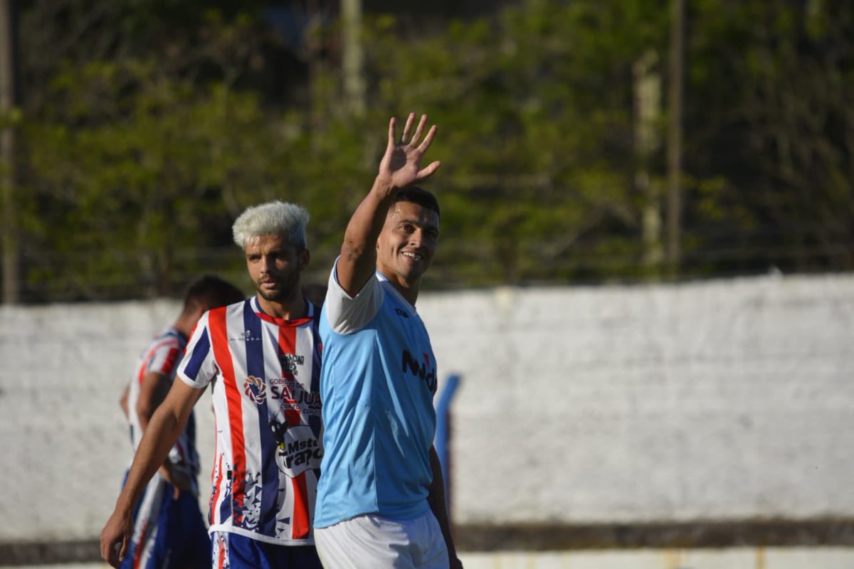 #FederalA⚽️

📸 FECHA 2️⃣9️⃣

#CiudadDeBolivar  3️⃣
#SpPeñarol              1️⃣

#VamosCele💙
