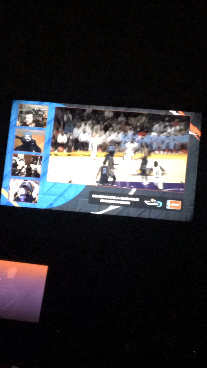 demmorou's tweet photo. @Gaules @NBABrasil @Budweiser_Br @llauqS @andrekenzo11 @VelhoVamp1 A Tribonera ta gigaaaaante. Salve!!!!
#NBANOGAULES https://t.co/RVFss3nuv4