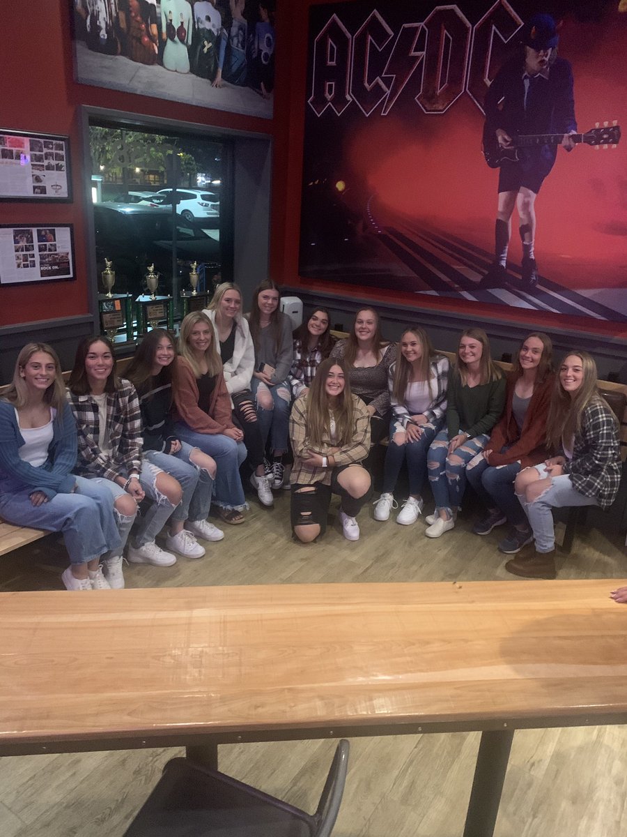 A little team bonding at Rock and Brews after our games yesterday in St. Louis! ⚡️