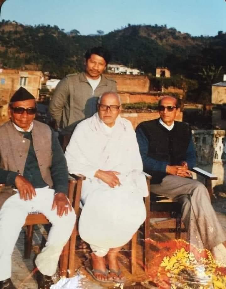 Sirjana_Singh's tweet image. #sametime