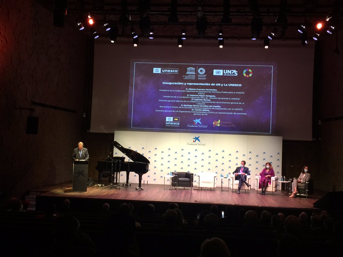 espanacreativa's tweet photo. Comienza el 75 Aniversario de UNESCO y ONU organizado por nuestro socio de #EspañaCreativa, la #FECU, Federación de Centros y Clubes Unesco de España, junto con la #FundaciónCulturaDePaz
Arranca en #CaixaFórum con las intervenciones de #AlbertoGuerreroFernandez y @FMayorZaragoza https://t.co/PE6dWR3ZgD