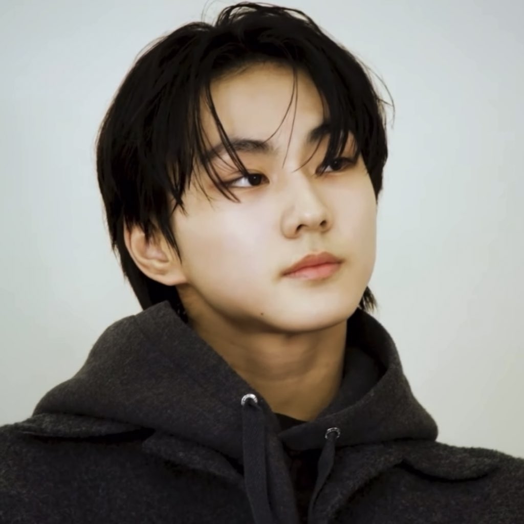 토!! tweet media