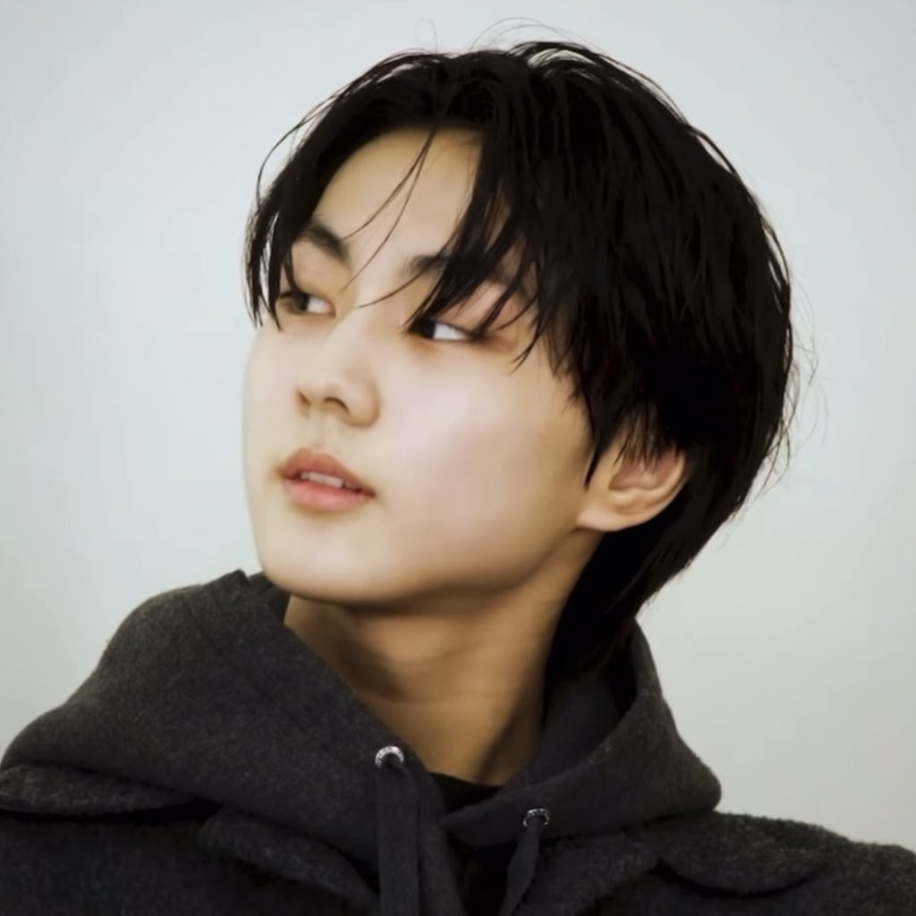 토!! tweet media