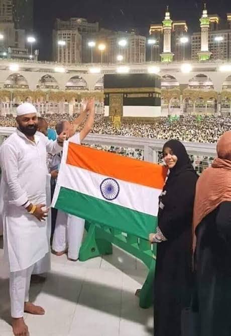 SattarFarooqui's tweet photo. Indian Muslims were in forefront of Freedom Struggle and lakhs of them got martyred to free India 🇮🇳

Indian Muslims don't need certificate from the bhakts, who wrote apology letters and mercy petitions to the British

#IStandWithShami https://t.co/QMSyrsXvd7