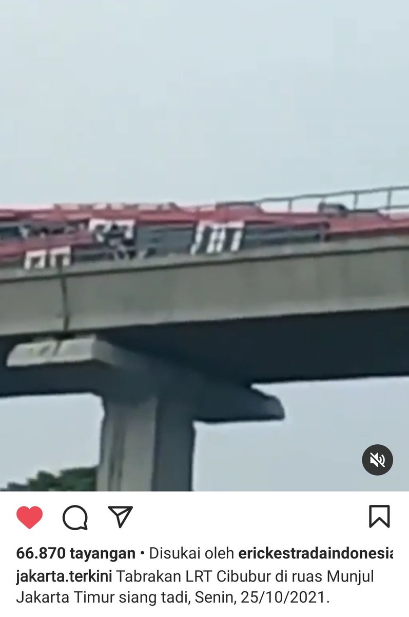 Yaolo.... LRT Cibubur tabrakan!