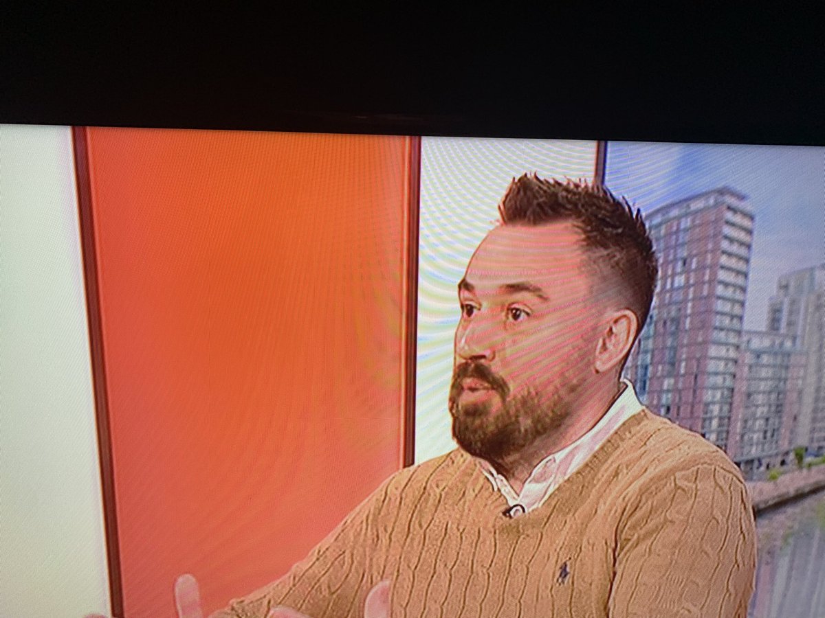SISupportGM's tweet photo. Fantastic to see @MartinHibbert on @BBCBreakfast raising money for @spinalinjuries . He wants every spinal injury survivor to get the support that he did. #hesdoingwhat ? https://t.co/bFZhHhscpy