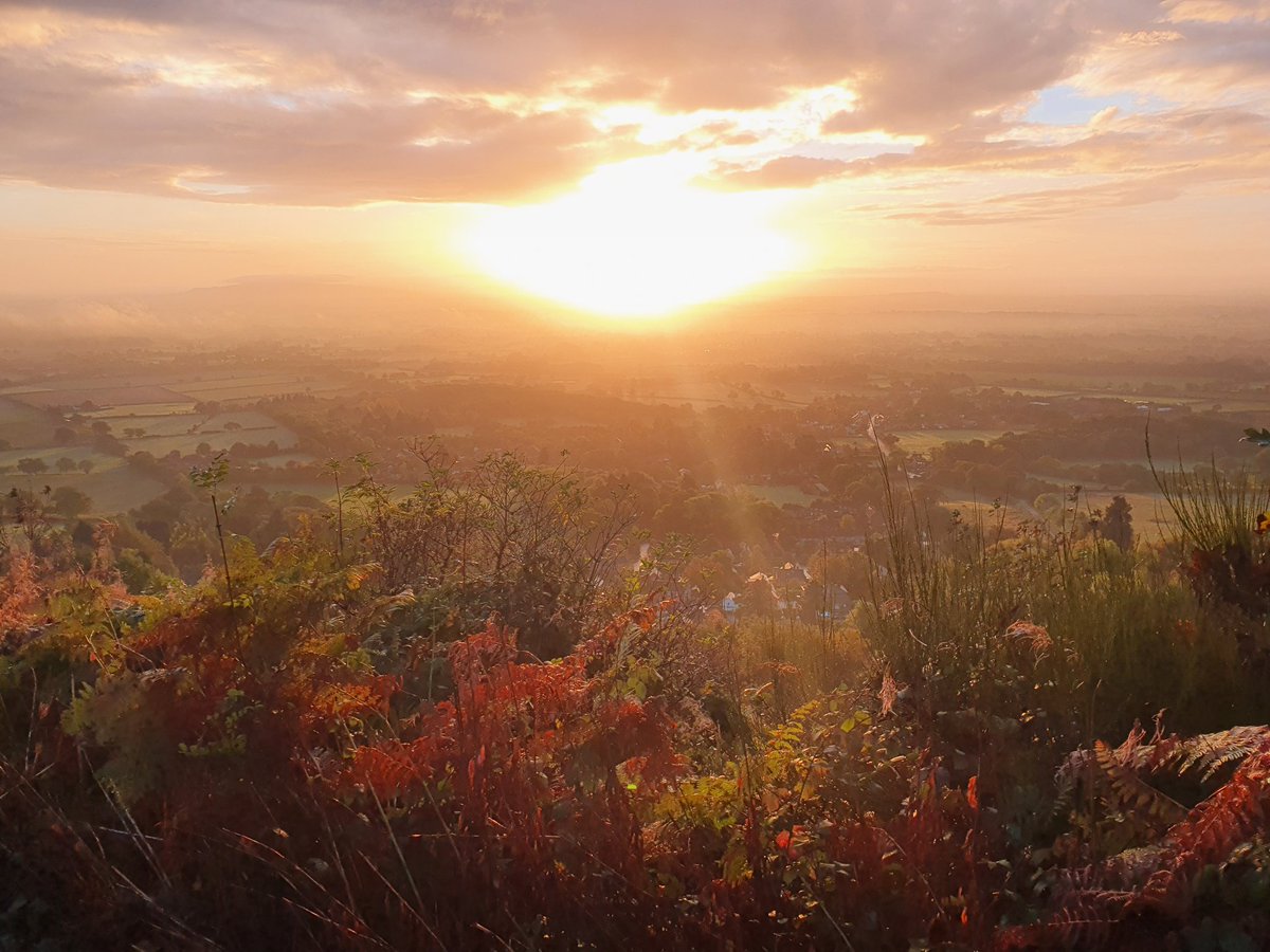 JamesHynes99's tweet photo. #malvernhills https://t.co/Y7ErkU0Yjs