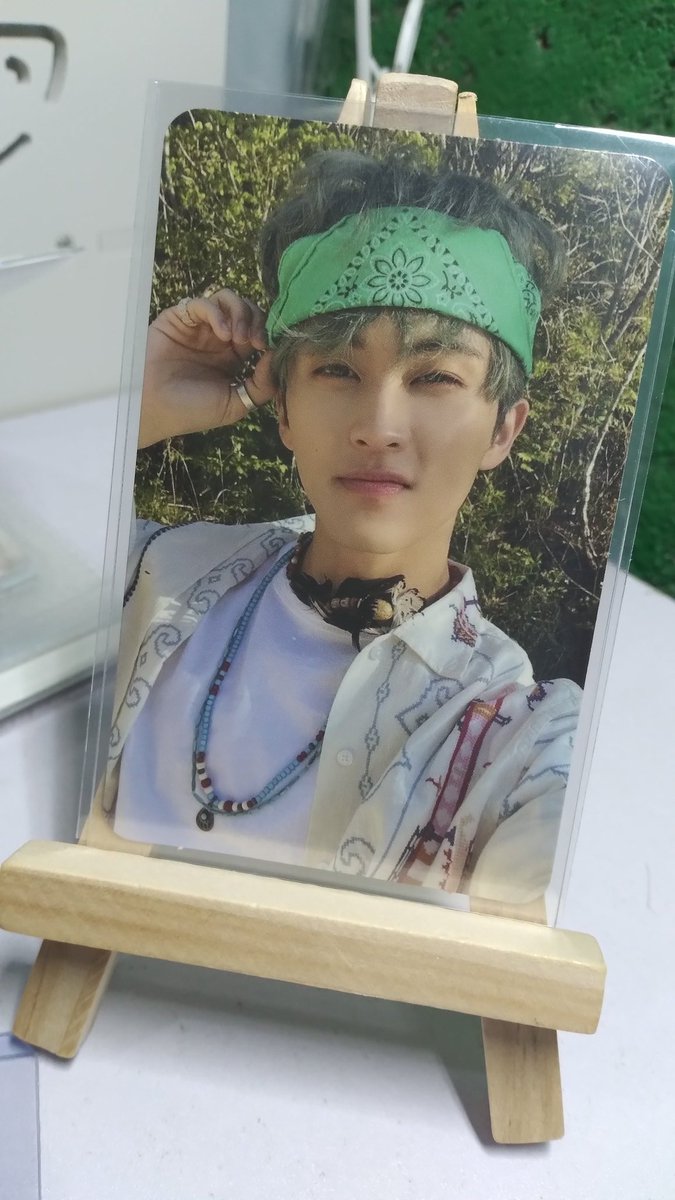 _moonforjunhui's tweet photo. mark kenji ng buhay ko finally arrived huhu thank you for packing them well @jentlemails 

#jentlemail
💥💥💥💥🦋💥💥 https://t.co/zVOUULUGBT