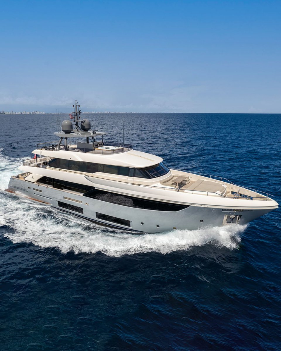 FraserYachts's tweet photo. Just a few days remain until this season's greatest boat show - the Fort Lauderdale International Boat Show. 

👉Contact us today to book your appointment to view any of the  select Fraser fleet vessels in the area :

https://t.co/kJTbkd7vZf https://t.co/FYHic0GXG2