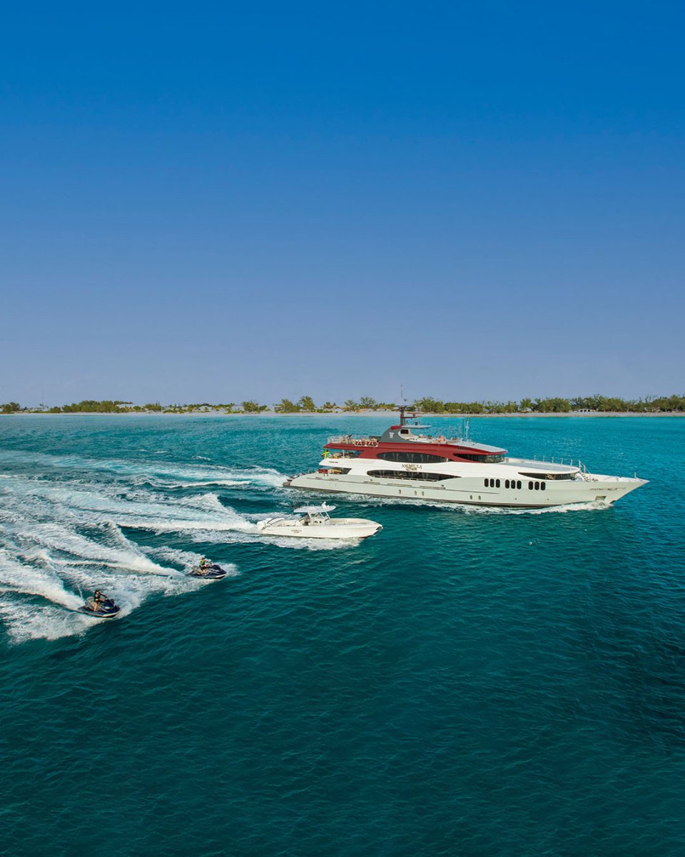 FraserYachts's tweet photo. Just a few days remain until this season's greatest boat show - the Fort Lauderdale International Boat Show. 

👉Contact us today to book your appointment to view any of the  select Fraser fleet vessels in the area :

https://t.co/kJTbkd7vZf https://t.co/FYHic0GXG2