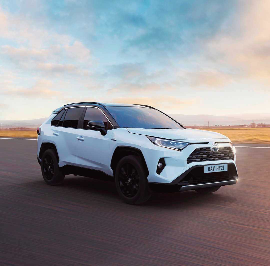 ToyotaAutoforum's tweet photo. Disfruta de una conducción eficiente con la tecnología #ElectricHybrid de #Toyota. Cada modo de conducción está diseñado para una necesidad concreta. ¿ECO, EV, Normal o Sport? Tú decides. Descubre cómo sacarles el máximo partido haciendo click aquí https://t.co/hHkU1gT2M8 https://t.co/g4j6soRTiT