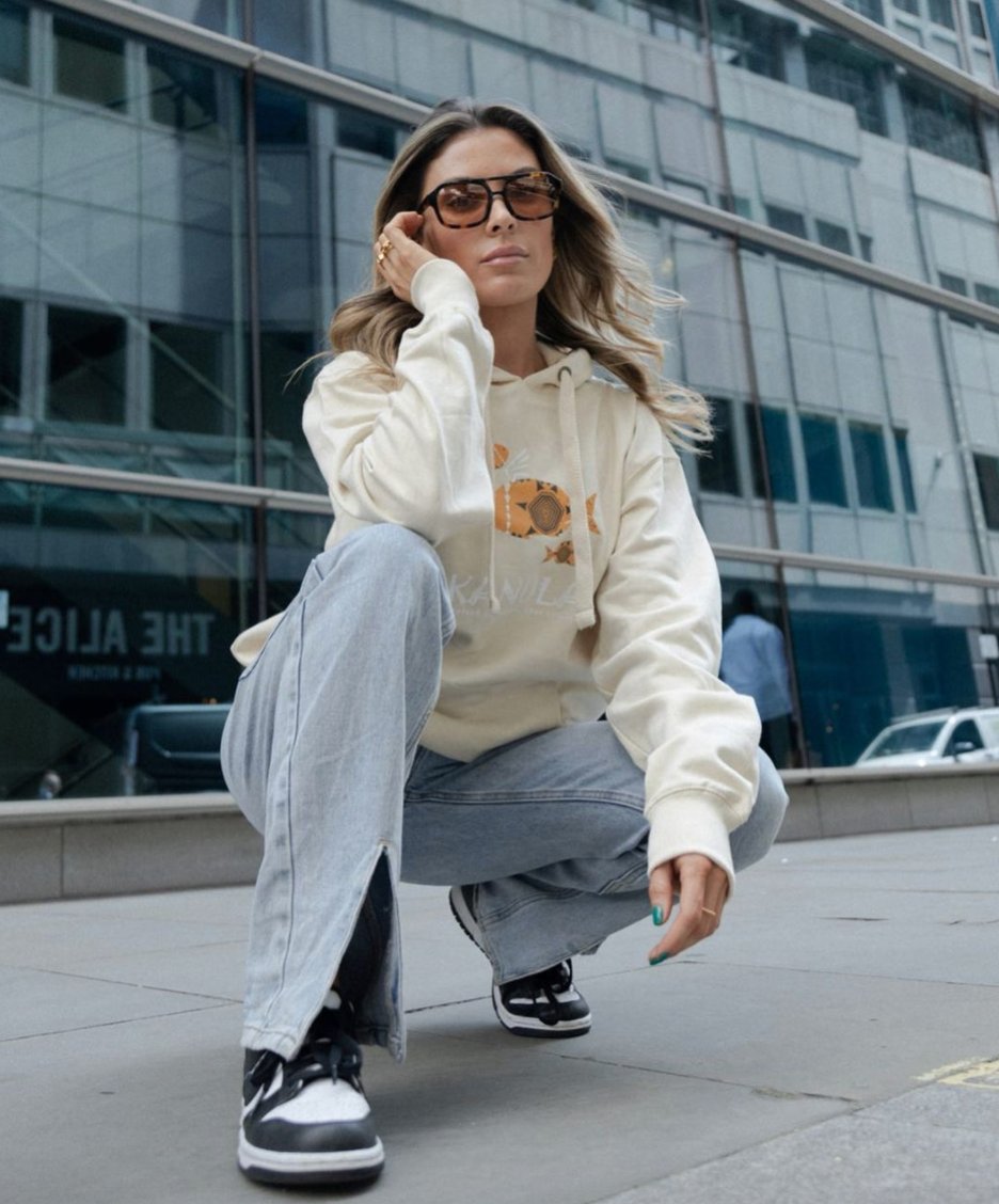 KanulaC's tweet photo. Off duty cool with Kanula ✅

Shop the Ultra Premium Hoodie now: https://t.co/lQzpreWPjh

#sustainablefashion #hoodie #ukfashion https://t.co/TMgicQALah