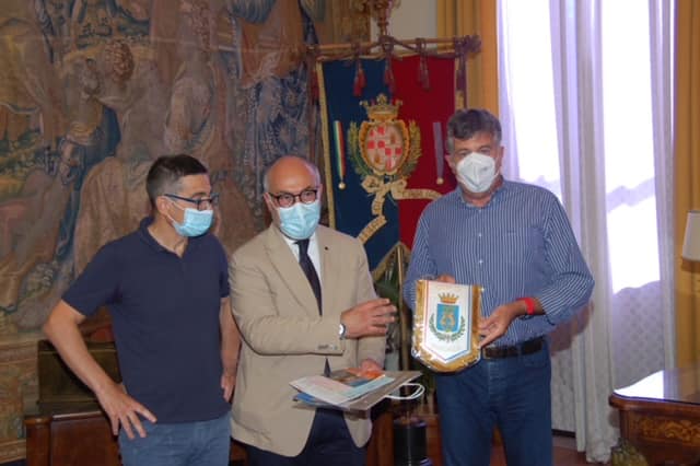 MassimoBello69's tweet photo. Cagliari, Residenza municipale. Incontro istituzionale tra il presidente del consiglio di senigallia Massimo Bello e il presidente del consiglio di Cagliari Edoardo Tocco.
#cagliari #senigallia #presidenzadelconsigliosenigallia #presidenzadelconsigliocagliari https://t.co/gkaNMETWFR