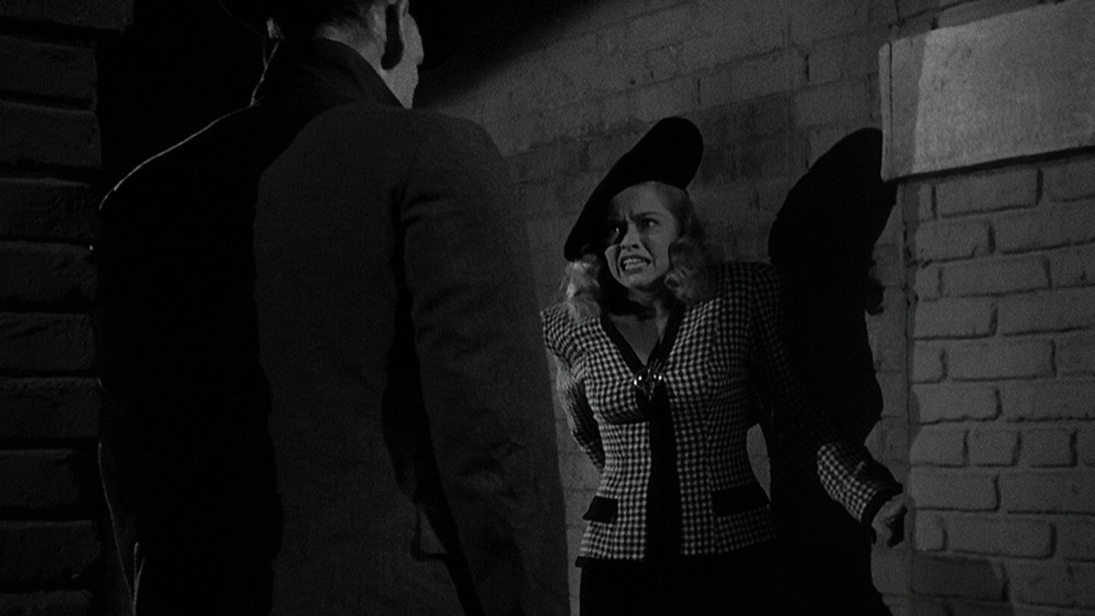 AngusKohm's tweet photo. #SundayNightClassic
House of Horrors (1946) by #JeanYarbrough
w/#RobertLowery #VirginiaGrey #RondoHatton
An unsuccessful sculptor saves a drowning madman who, grateful, begins murdering the artist’s critics.
“ Meet...The CREEPER!“
“ A #HORROR FILM SUITABLE ONLY FOR ADULTS” https://t.co/h6PIT0TTPK