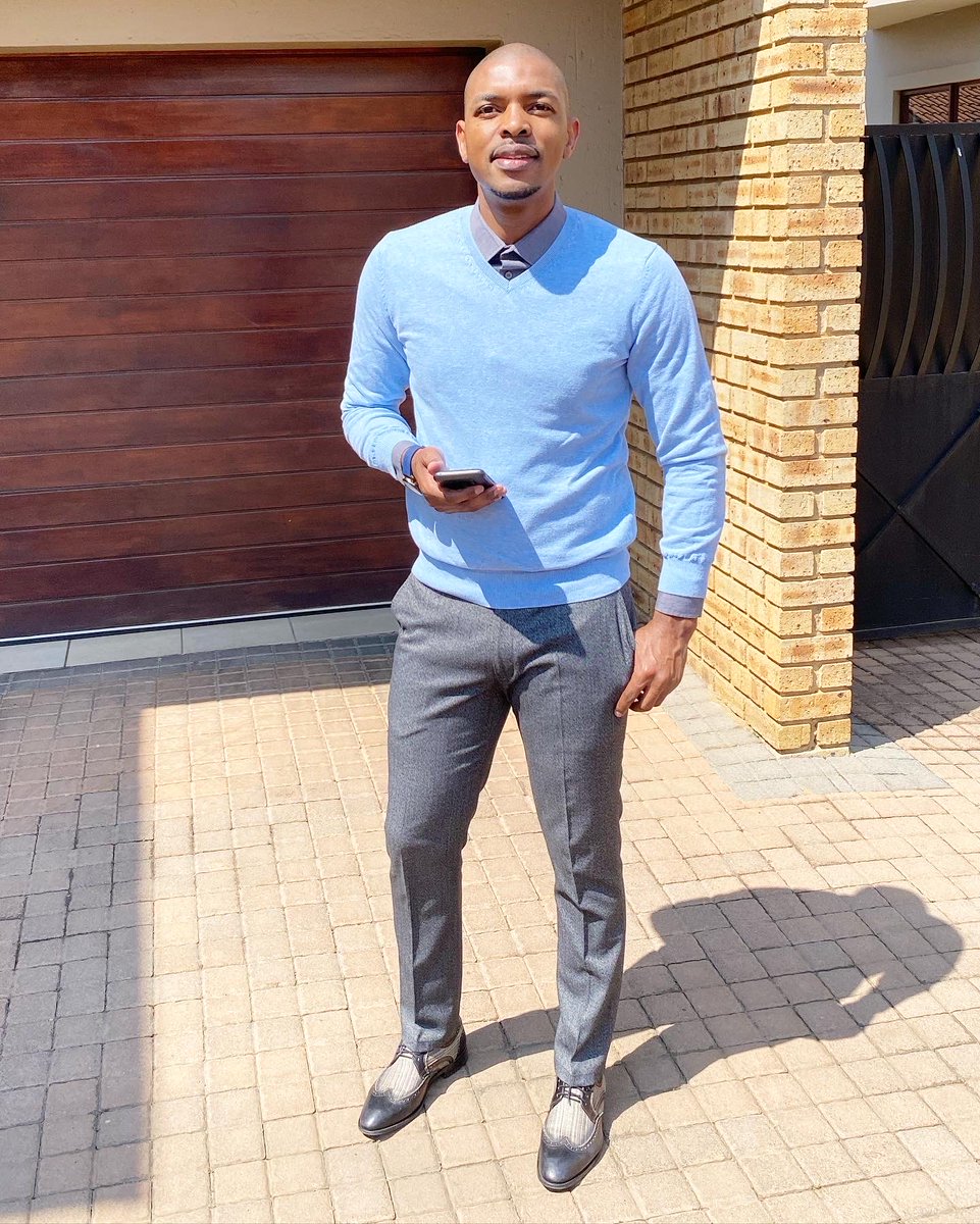TheBold27's tweet photo. New week, we keep hustling and believing. One day is one day, we will look back and smile. #Boldthings #VillageBoy https://t.co/M0rzQy9t0v