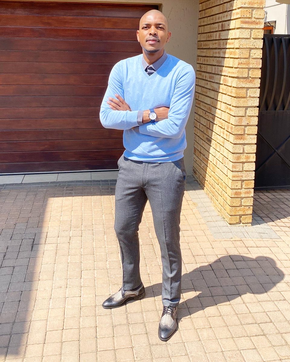TheBold27's tweet photo. New week, we keep hustling and believing. One day is one day, we will look back and smile. #Boldthings #VillageBoy https://t.co/M0rzQy9t0v