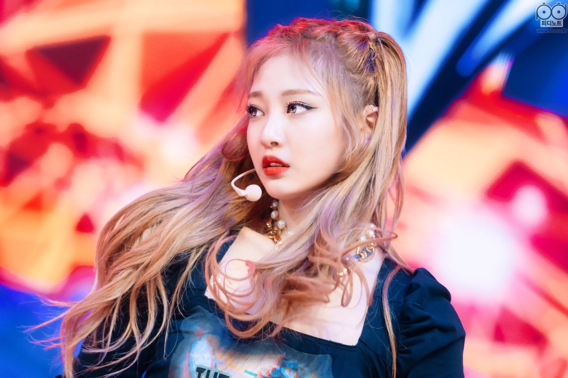 FCh8PmGVkAMmk-X?format=jpg&name=medium