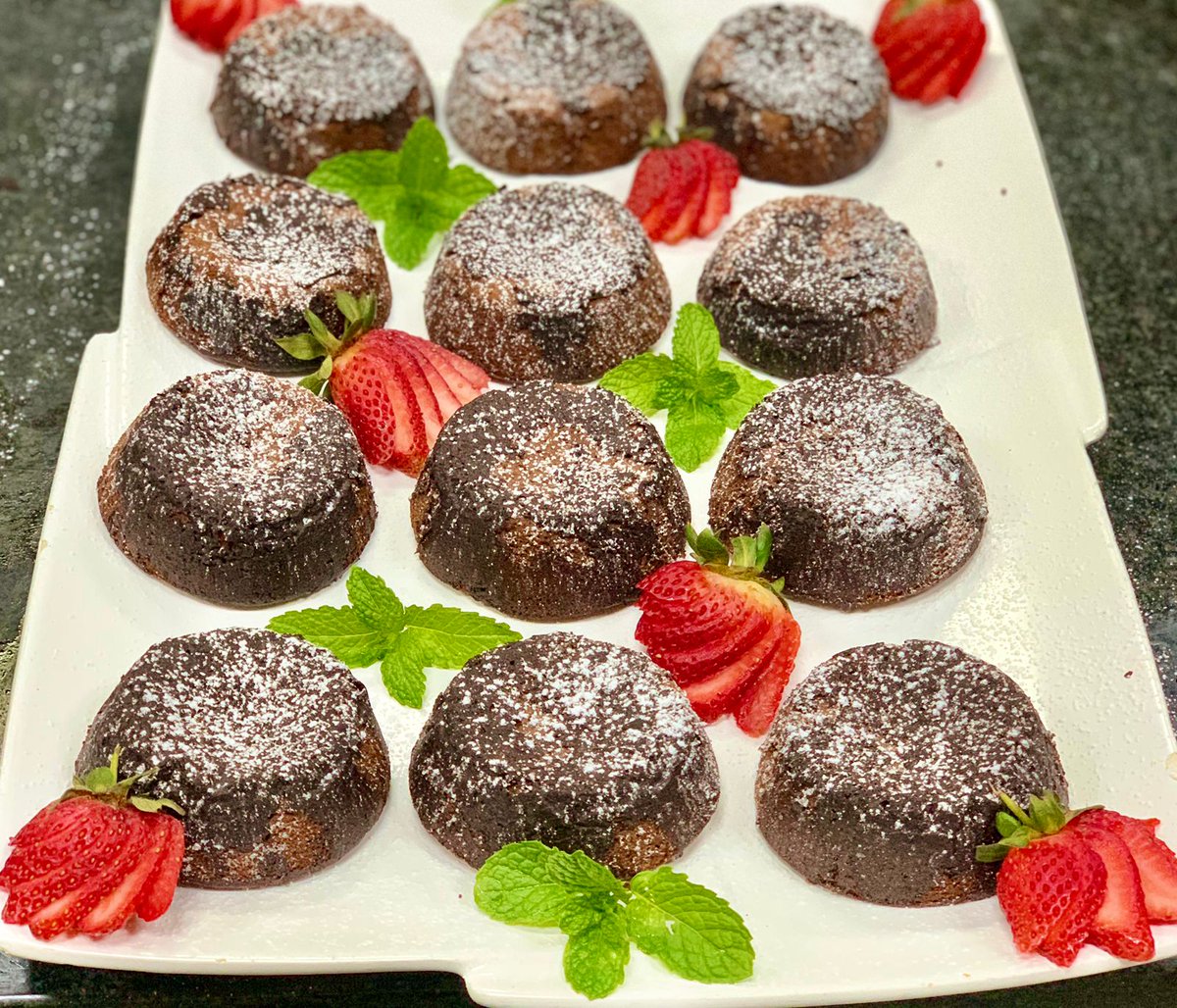 hoteltzaneen's tweet image. 😋😋A mouth watering glimpse into what went down this past weekend for a 60th Birthday Celebration at Hotel@Tzaneen. #PrawnAndRibBuffet #weekendphotodump #foodie #canapesbuffet