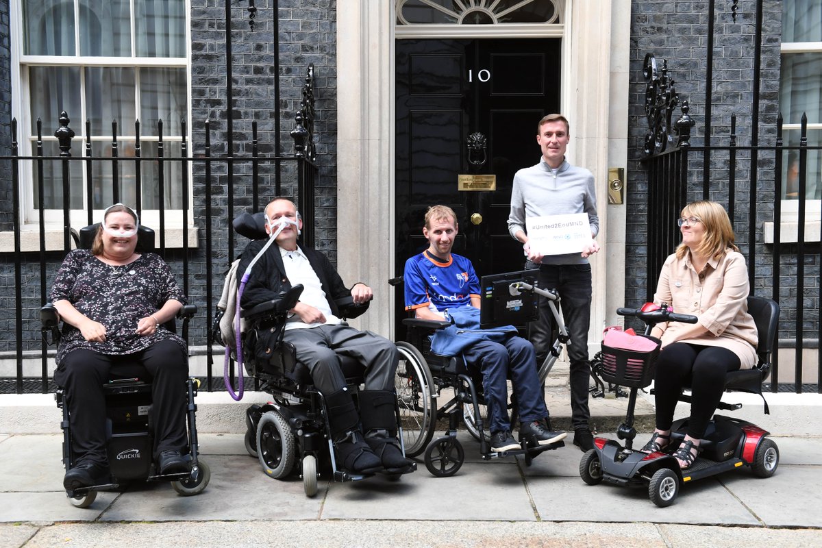 The open letter from MND patients to <a href="/BorisJohnson/">Boris Johnson</a> is a moving read, with 100's of people sharing their MND stories as they call for more investment in MND research 💔🔬 

Please, give this a read - it's tough to read, but so important 👇 
…entsunited2endmnd.files.wordpress.com/2021/09/mnd-pa…